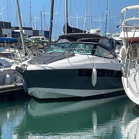Une Nuit Sur Un Bateau Linge & Menage Inclus La Rochelle  Kültér fotó