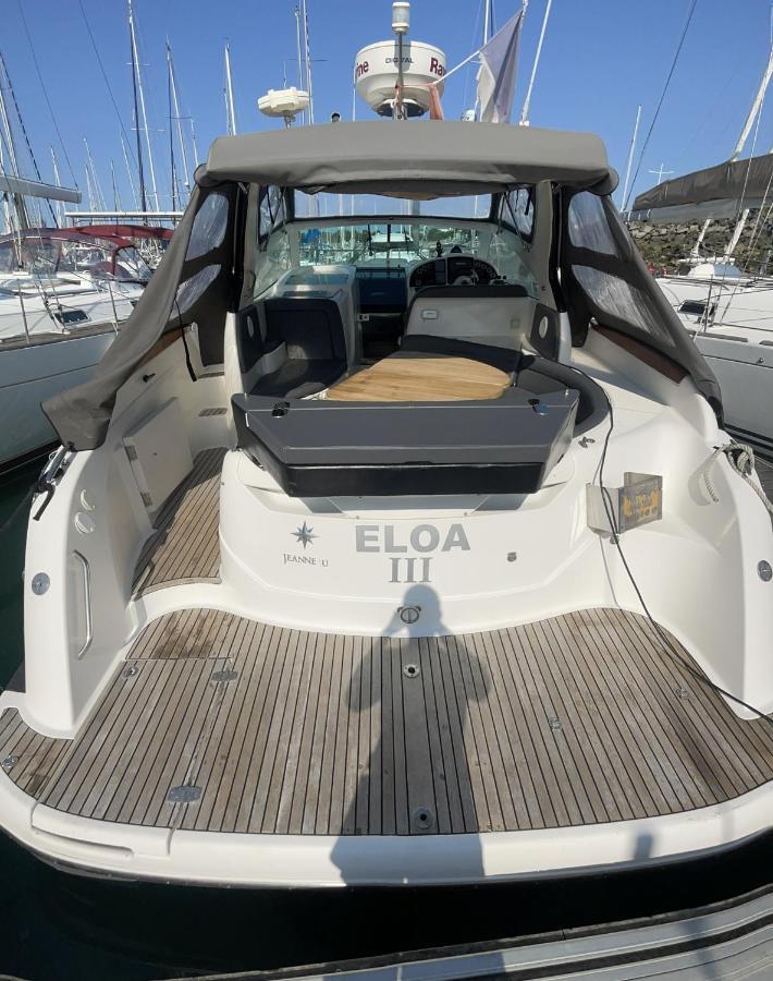 Une Nuit Sur Un Bateau Linge & Menage Inclus La Rochelle  Kültér fotó